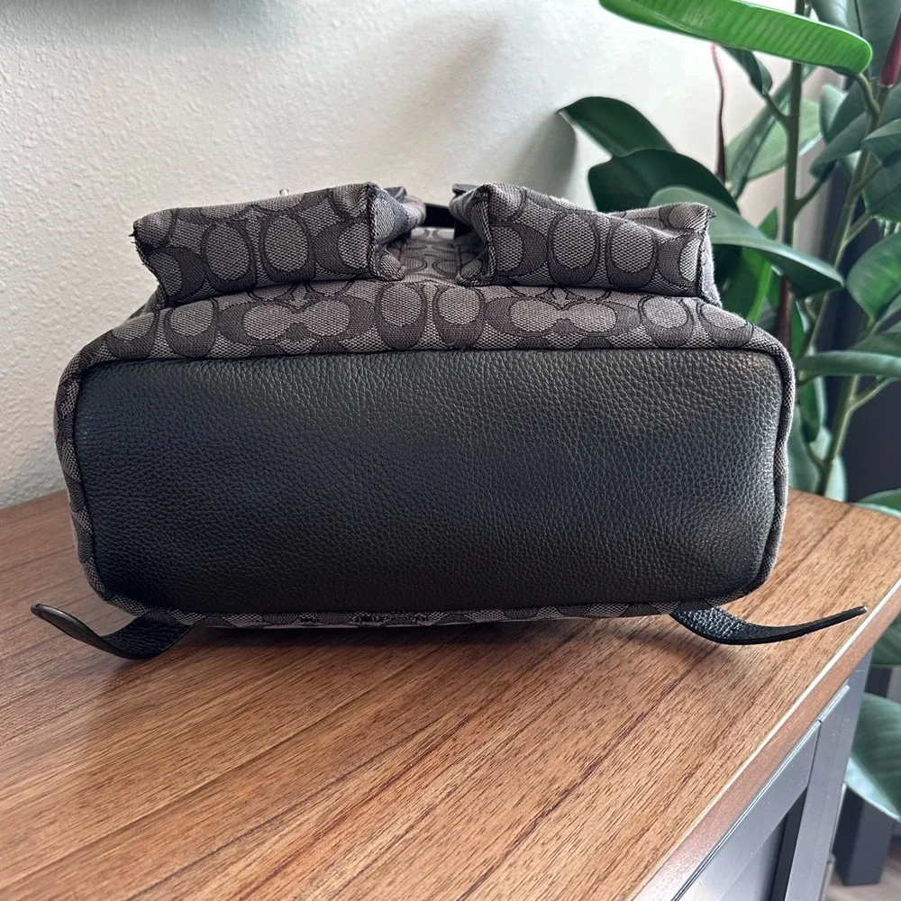 Coach Billie Backpack In Signature Jacquard - Excellent Condition! - Picture 7 of 13